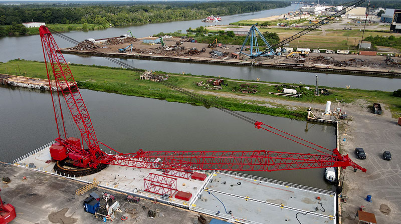 sponson-barge